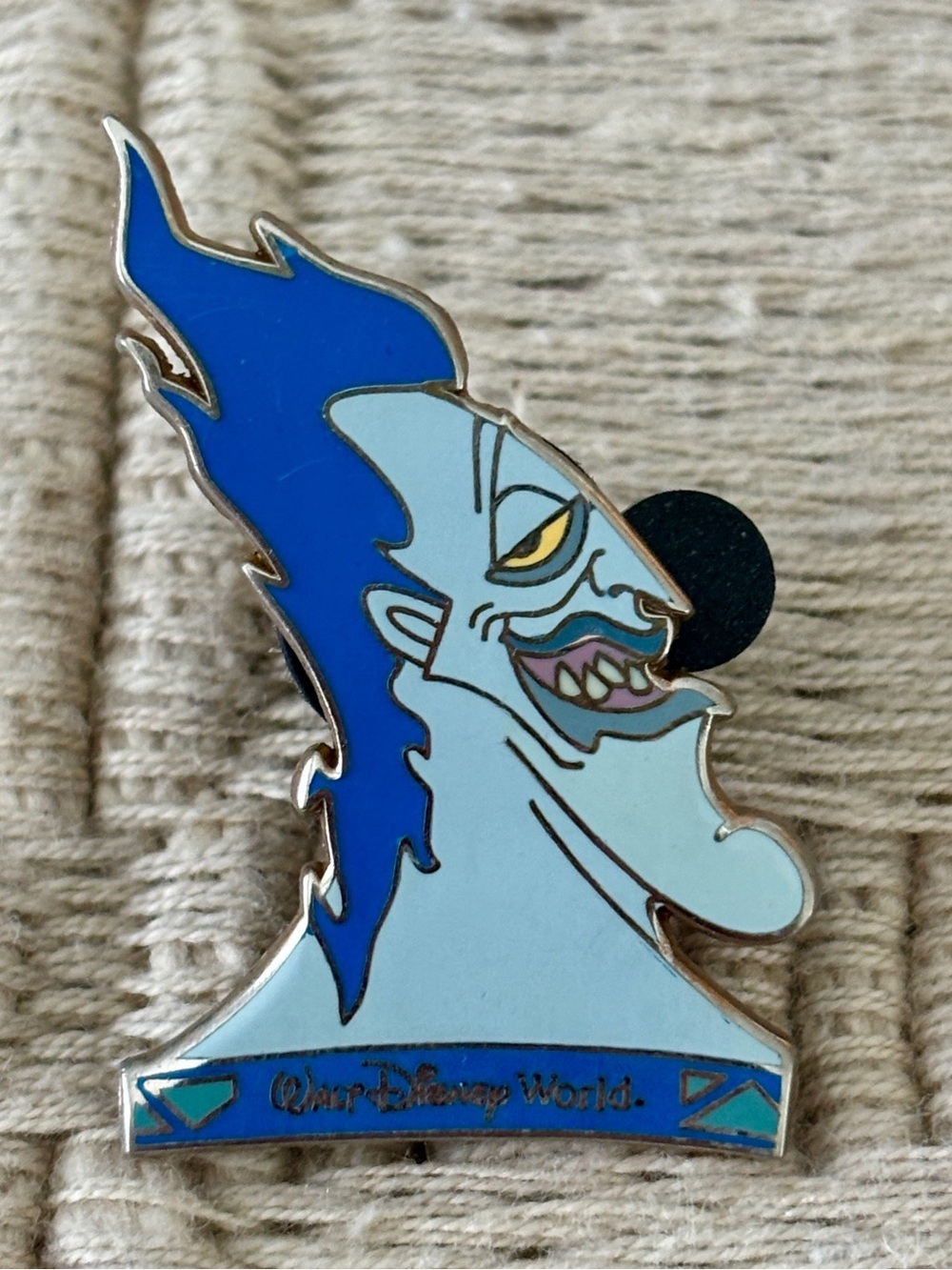 DISNEY 2004 Walt Disney World Hercules Hades Cast Lanyard Pin